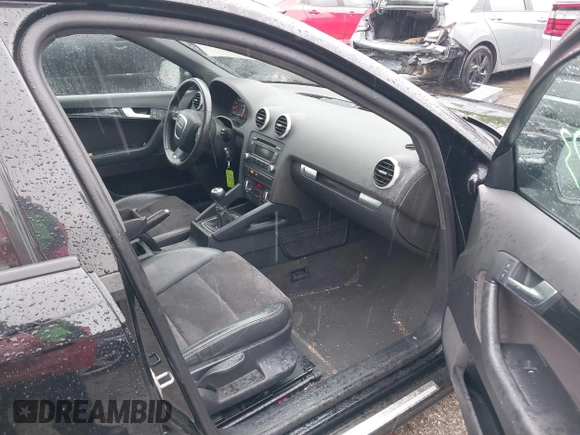 2012 Audi A3 Premium Plus z VIN WAUPEAFM6CA074194, wystawiony jako IAAI lot #42302773 z przebiegiem 176 831 mil mil oraz . Historia ofert i sprzedaży dostępna na DreamBid. Obrazek 5.