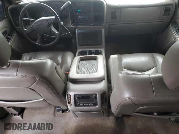 2007 GMC Sierra 3500 SRW Work Trk z VIN 1GTHK33D27F106146, wystawiony jako Copart lot #77556084 z przebiegiem 277 900 mil mil oraz Szkody całkowita. Historia ofert i sprzedaży dostępna na DreamBid. Obrazek 8.