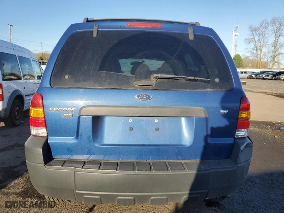 2007 Ford Escape XLT with VIN 1FMYU03147KB08756, listed as a Copart auction lot 47033095 with 0 mi miles and Salvage Title. Bid and sale history available at carsss.com. Image 6.