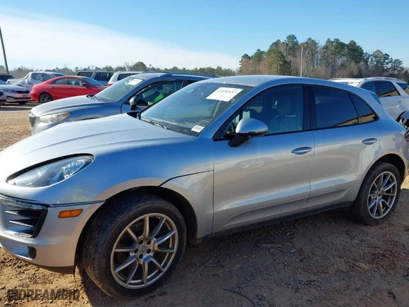 2018 Porsche Macan with VIN WP1AA2A50JLB09807, listed as a IAAI auction lot 41634432 with 74,357 mi miles. Bid and sale history available at carsss.com. Image 14.