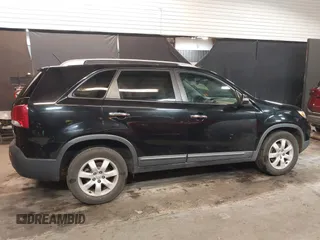 2013 Kia Sorento LX with VIN 5XYKT4A29DG338181, listed as a IAAI auction lot 41686858 with 147,629 mi miles. Bid and sale history available at carsss.com. Image 13.