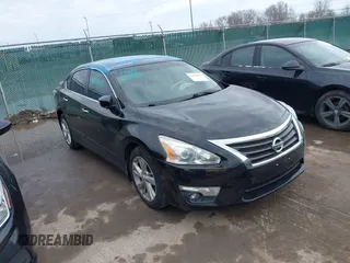 2014 Nissan Altima SL with VIN 1N4AL3AP5EN211669, listed as a IAAI auction lot 41698563 with 116,612 mi miles and . Bid and sale history available at DreamBid. Image 1.
