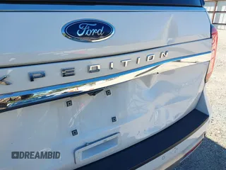 2024 Ford Expedition Limited with VIN 1FMJU1K86REA59325, listed as a IAAI auction lot 41263018 with 14,104 mi miles. Bid and sale history available at carsss.com. Image 21.