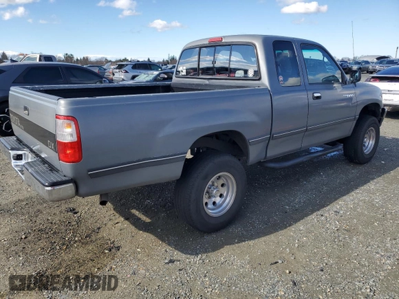 1995 Toyota T100 z VIN JT4VD22E1S0016497, wystawiony jako Copart lot #44385205 z przebiegiem 190 432 mil mil oraz Szkoda całkowita • Salvage title. Historia ofert i sprzedaży dostępna na DreamBid. Obrazek 3.
