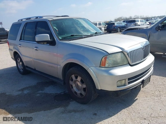 2006 Lincoln Navigator Luxury with VIN 5LMFU27516LJ05626, listed as a IAAI auction lot 41778916 with 144,410 mi miles. Bid and sale history available at carsss.com. Image 1.