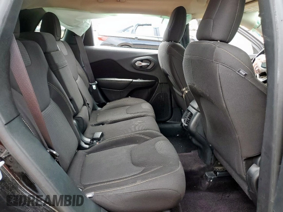 2016 Jeep Cherokee Latitude with VIN 1C4PJLCB2GW302486, listed as a Copart auction lot 60652285 with 113,875 mi miles and Salvage title. Bid and sale history available at DreamBid. Image 10.