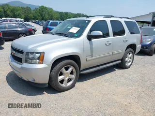 2010 Chevrolet Tahoe LT z VIN 1GNUKBE04AR194729, wystawiony jako IAAI lot #42408855 z przebiegiem 192 532 mil mil oraz . Historia ofert i sprzedaży dostępna na DreamBid. Obrazek 20.