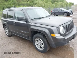 2016 Jeep Patriot Sport с VIN 1C4NJPBB8GD738433, выставлен на аукционе IAAI как лот 42323306 с пробегом 35 710 миль миль и . История ставок и продаж доступна на DreamBid. Изображение 1.