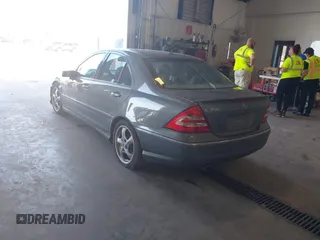 2007 Mercedes-Benz C 350 Sport z VIN WDBRF56H07F893969, wystawiony jako IAAI lot #38957039 z przebiegiem 92 408 mil mil oraz . Historia ofert i sprzedaży dostępna na DreamBid. Obrazek 3.