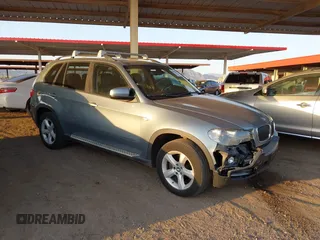 2008 BMW X5 3.0si z VIN 5UXFE43538L032508, wystawiony jako IAAI lot #42374040 z przebiegiem 117 993 mil mil oraz . Historia ofert i sprzedaży dostępna na DreamBid. Obrazek 1.