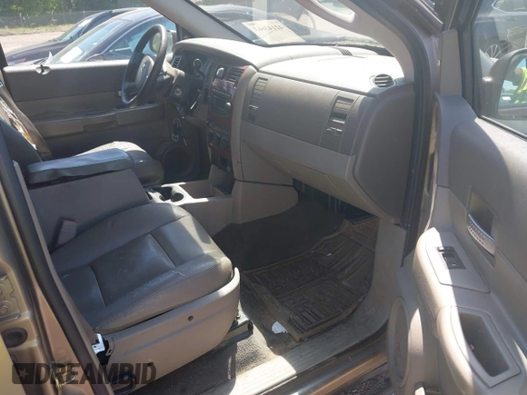 2006 Dodge Durango SLT with VIN 1D4HD48N66F190250, listed as a IAAI auction lot 42143663 with 293,944 mi miles. Bid and sale history available at carsss.com. Image 5.