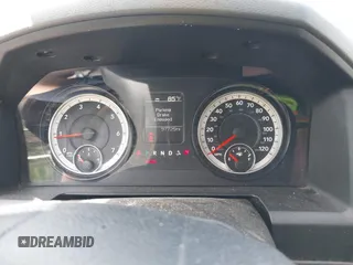 2015 Ram 1500 Express z VIN 1C6RR7KT4FS768971, wystawiony jako IAAI lot #42114105 z przebiegiem 97 725 mil mil oraz . Historia ofert i sprzedaży dostępna na DreamBid. Obrazek 7.