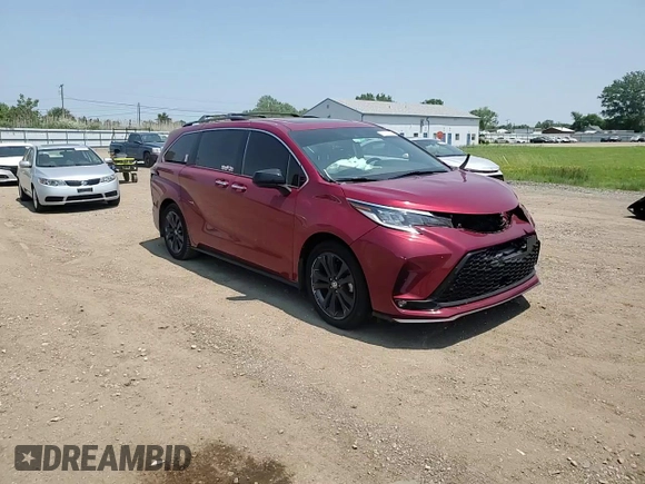 2022 Toyota Sienna XSE with VIN 5TDXRKEC2NS080621, listed as a Copart auction lot 60717445 with 209,119 mi miles and Non repairable. Bid and sale history available at DreamBid. Image 14.