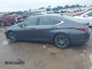 2022 Lexus ES 350 with VIN 58ADZ1B16NU125009, listed as a IAAI auction lot 42483683 with 14,082 mi miles and . Bid and sale history available at DreamBid. Image 14.
