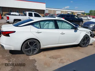 2024 Nissan Altima 2.5 SR with VIN 1N4BL4CV0RN367520, listed as a IAAI auction lot 42078905 with 39,867 mi miles. Bid and sale history available at carsss.com. Image 12.