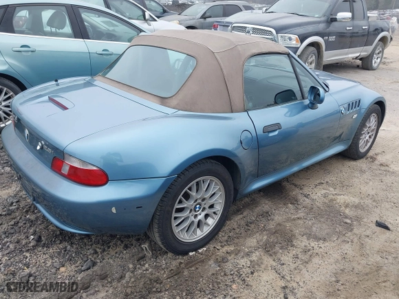 2001 BMW Z3 2.5i with VIN WBACN33481LK49139, listed as a IAAI auction lot 41812649 with 143,226 mi miles. Bid and sale history available at carsss.com. Image 4.