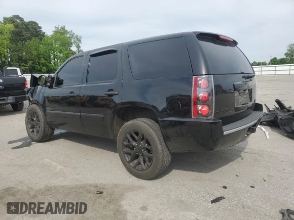 2013 GMC Yukon Denali z VIN 1GKS1EEF8DR302996, wystawiony jako Copart lot #55570135 z przebiegiem 176 368 mil mil oraz Szkoda całkowita • Salvage title. Historia ofert i sprzedaży dostępna na DreamBid. Obrazek 2.