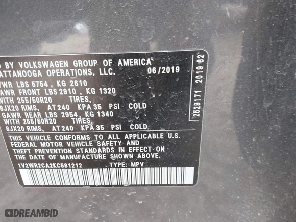 2019 Volkswagen Atlas 3.6L V6 SE w/Technology with VIN 1V2WR2CA2KC581212, listed as a IAAI auction lot 41631619 with 122,160 mi miles. Bid and sale history available at carsss.com. Image 9.