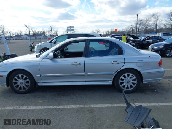 2003 Hyundai Sonata GLS with VIN KMHWF35H23A909117, listed as a IAAI auction lot 41535679 with 149,285 mi miles. Bid and sale history available at carsss.com. Image 15.