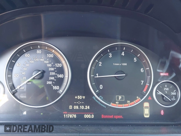 2013 BMW 5 Series 528i with VIN WBAXG5C56DDY31724, listed as a IAAI auction lot 41530179 with 117,876 mi miles and . Bid and sale history available at carsss.com. Image 7.