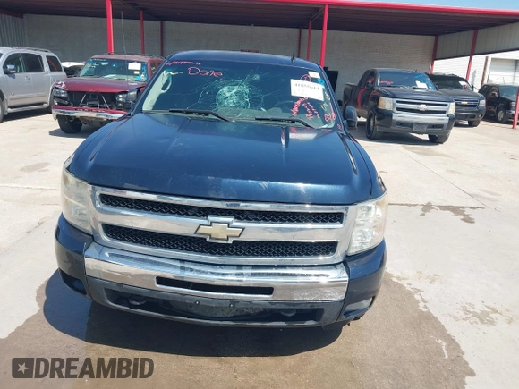 2007 Chevrolet Silverado 1500 LT w/1LT with VIN 2GCEC19C871678672, listed as a IAAI auction lot 41855644 with 184,008 mi miles. Bid and sale history available at carsss.com. Image 12.