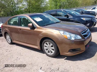 2011 Subaru Legacy Premium z VIN 4S3BMCC68B3232975, wystawiony jako IAAI lot #42268258 z przebiegiem 92 305 mil mil oraz . Historia ofert i sprzedaży dostępna na DreamBid. Obrazek 1.