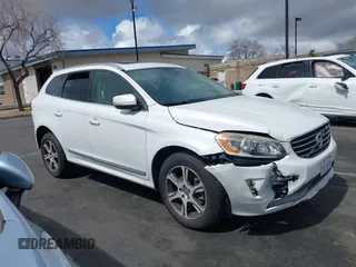 2014 Volvo XC60 R-Design Premier Plus z VIN YV4902DZ5E2554526, wystawiony jako IAAI lot #41764512 z przebiegiem 129 230 mil mil oraz . Historia ofert i sprzedaży dostępna na DreamBid. Obrazek 13.
