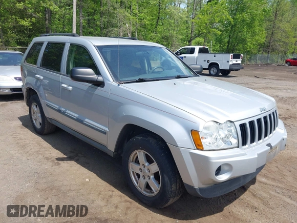 2007 Jeep Grand Cherokee Laredo with VIN 1J8GS48K47C516272, listed as a IAAI auction lot 42155035 with 181,132 mi miles. Bid and sale history available at carsss.com. Image 1.