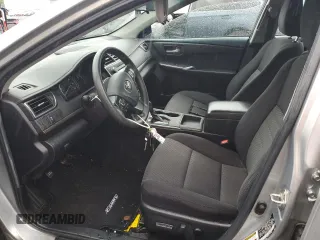 2015 Toyota Camry XLE z VIN 4T4BF1FK7FR460099, wystawiony jako Copart lot #57674195 z przebiegiem 162 774 mil mil oraz Szkoda całkowita • Salvage title. Historia ofert i sprzedaży dostępna na DreamBid. Obrazek 7.