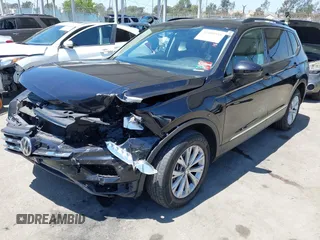 2018 Volkswagen Tiguan SEL z VIN 3VV3B7AX3JM210300, wystawiony jako IAAI lot #42189355 z przebiegiem 83 802 mil mil oraz . Historia ofert i sprzedaży dostępna na DreamBid. Obrazek 17.
