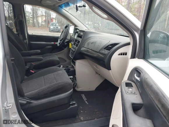 2012 Dodge Grand Caravan SE with VIN 2C4RDGBG0CR349524, listed as a IAAI auction lot 41879846 with 175,216 mi miles. Bid and sale history available at carsss.com. Image 5.