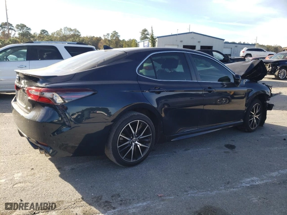 2021 Toyota Camry SE Nightshade with VIN 4T1G11AK9MU513033, listed as a Copart auction lot 83150164 with 61,973 mi miles and Salvage Title. Bid and sale history available at carsss.com. Image 3.