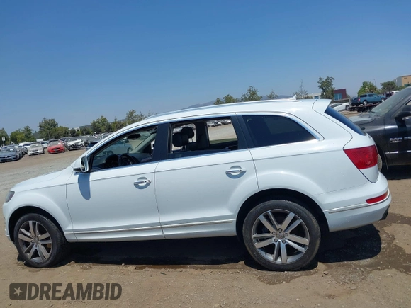 2014 Audi Q7 Premium Plus with VIN WA1LGAFE3ED021002, listed as a IAAI auction lot 42769562 with 82,118 mi miles and . Bid and sale history available at DreamBid. Image 14.