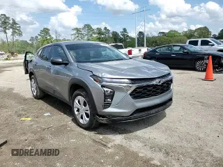 2025 Chevrolet Trax LS with VIN KL77LFEP6SC125131, listed as a Copart auction lot 50564795 with 9,460 mi miles and Salvage Title. Bid and sale history available at DreamBid. Image 10.