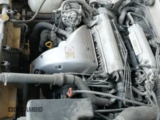 1993 Toyota Camry LE z VIN JT2SK12E0P0169424, wystawiony jako IAAI lot #42255919 z przebiegiem 173 286 mil mil oraz . Historia ofert i sprzedaży dostępna na DreamBid. Obrazek 19.