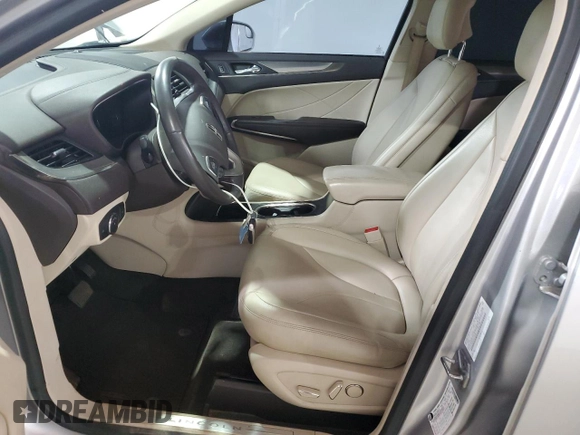 2017 Lincoln MKC Premiere with VIN 5LMCJ1C9XHUL19168, listed as a Copart auction lot 50961935 with 102,513 mi miles and Clean Title. Bid and sale history available at DreamBid. Image 7.