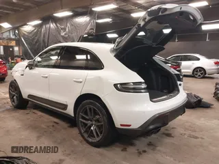 2024 Porsche Macan with VIN WP1AA2A59RLB10479, listed as a IAAI auction lot 41420275 with 6,897 mi miles and . Bid and sale history available at DreamBid. Image 3.