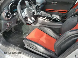 2021 Mercedes-Benz AMG GT z VIN W1KYK8CA0MA041962, wystawiony jako Copart lot #82825233 z przebiegiem 17 481 mil mil oraz . Historia ofert i sprzedaży dostępna na DreamBid. Obrazek 7.