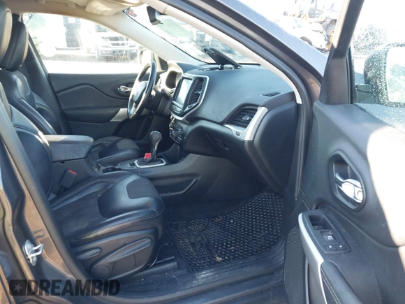 2018 Jeep Cherokee Latitude Plus with VIN 1C4PJLLB4JD503275, listed as a IAAI auction lot 41665557 with 117,839 mi miles. Bid and sale history available at carsss.com. Image 5.
