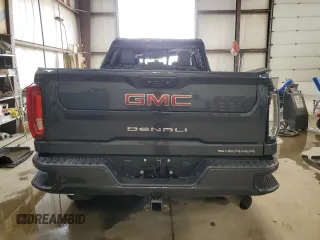 2021 GMC Sierra 3500HD Denali z VIN 1GT49WEYXMF261440, wystawiony jako Copart lot #43560575 z przebiegiem 83 839 mil mil oraz Szkoda całkowita • Salvage title. Historia ofert i sprzedaży dostępna na DreamBid. Obrazek 6.