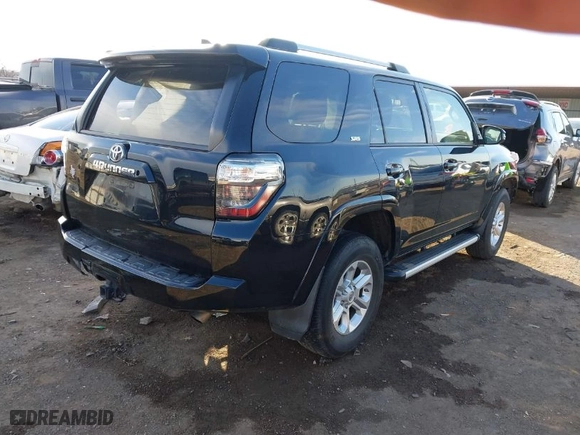 2019 Toyota 4Runner SR5 with VIN JTEBU5JRXK5705753, listed as a IAAI auction lot 41209336 with 31,431 mi miles. Bid and sale history available at carsss.com. Image 4.