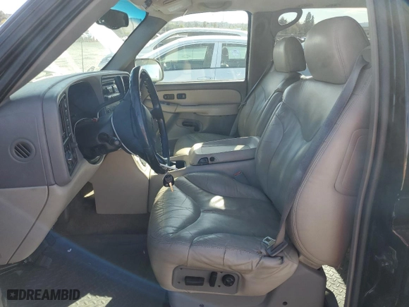 2002 GMC Yukon XL SLT with VIN 1GKFK16T72J196872, listed as a Copart auction lot 81336274 with 233,151 mi miles and Salvage Title. Bid and sale history available at carsss.com. Image 7.