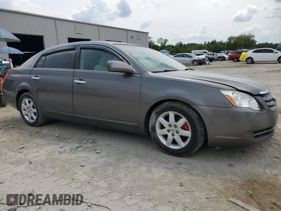 2007 Toyota Avalon XL z VIN 4T1BK36B67U191919, wystawiony jako Copart lot #56274055 z przebiegiem 188 679 mil mil oraz Szkoda całkowita • Salvage title. Historia ofert i sprzedaży dostępna na DreamBid. Obrazek 4.