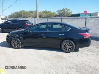 2015 Nissan Altima 2.5 SV with VIN 1N4AL3AP1FC222312, listed as a IAAI auction lot 41809022 with 162,771 mi miles. Bid and sale history available at carsss.com. Image 14.