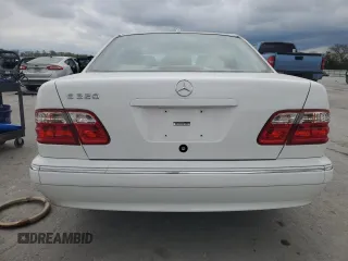 2001 Mercedes-Benz E 320 z VIN WDBJF65J91B243222, wystawiony jako Copart lot #52876235 z przebiegiem 118 428 mil mil oraz Czysty tytuł • Clean title. Historia ofert i sprzedaży dostępna na DreamBid. Obrazek 6.