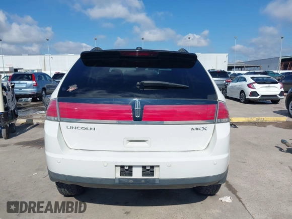 2009 Lincoln MKX with VIN 2LMDU68CX9BJ07222, listed as a IAAI auction lot 40805784 with 198,043 mi miles. Bid and sale history available at carsss.com. Image 17.