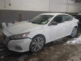 2020 Nissan Altima SR with VIN 1N4AL4CV8LC141000, listed as a IAAI auction lot 41294853 with 39,466 mi miles and . Bid and sale history available at carsss.com. Image 18.
