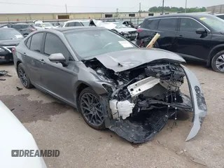 2025 Toyota Camry LE z VIN 4T1DBADK4SU514096, wystawiony jako IAAI lot #41901524 z przebiegiem Nie podano mil oraz . Historia ofert i sprzedaży dostępna na DreamBid. Obrazek 1.