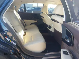 2018 Lexus LS with VIN JTHC51FF0J5004648, listed as a IAAI auction lot 40895931 with 86,510 mi miles. Bid and sale history available at carsss.com. Image 8.