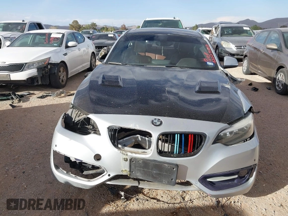 2016 BMW 2 Series 228i z VIN WBA1F9C50GV742083, wystawiony jako IAAI lot #42225210 z przebiegiem 92 716 mil mil oraz . Historia ofert i sprzedaży dostępna na DreamBid. Obrazek 11.